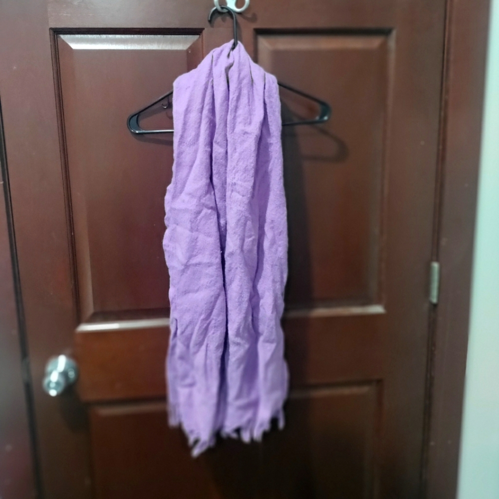 Tie Rack 100% wool purple scarf